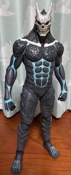 海洋堂　MEGA.SOFVI 怪獣8号　新品 Amazon | 海洋堂 メガソフビ 怪獣8号 全高約500mm ノンスケール