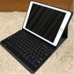 iPad9.7 ケース　キーボード付　ブラックのサムネイル