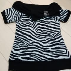 オフショルニットのサムネイル