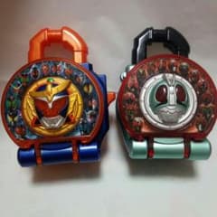 y様専用.*・゜　.゜・*.仮面ライダー鎧武 ロックシード☆昭和平成ライダーのサムネイル