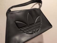 adidas トレフォイル ショルダーバッグ ブラックのサムネイル