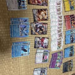 ポケモンカードセット 多数のカードのサムネイル