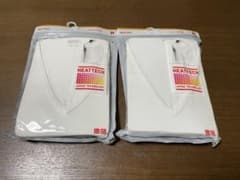 UNIQLO HEATTECH Mサイズ ホワイト２枚セットのサムネイル