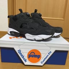 Reebok インスタポンプフューリー OG ブラック/ホワイト DV6985のサムネイル