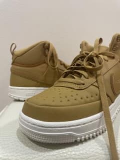 NIKE スニーカーベージュのサムネイル