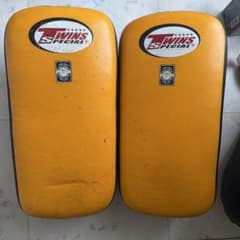 Twins Special キックミット Mサイズ ペア中古品 - メルカリ
