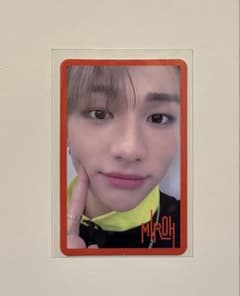 Stray Kids ヒョンジン MIROH 封入トレカ(初期傷あり)のサムネイル