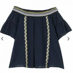 しほさん専用 MERCURYDUO オフショルダーブラウスのサムネイル