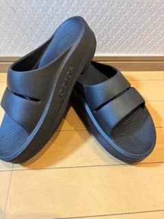 OOFOS OOmega サンダル 厚底 ブラックのサムネイル