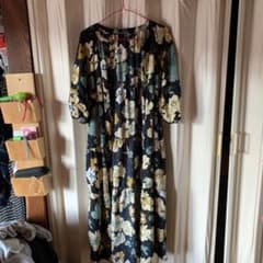 花柄 ロングワンピース　　大きいサイズのサムネイル