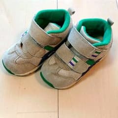 asics KIDS スニーカーのサムネイル