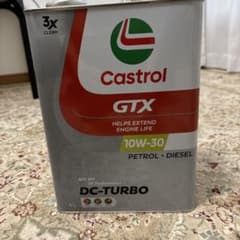 Castrol GTX 10W-30 エンジンオイル 4Lのサムネイル