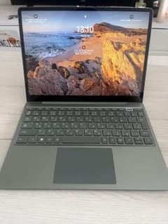 Microsoft Surface Laptop Go 2のサムネイル