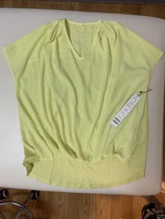 LOUNIE ライトイエロー Vネック 半袖シャツのサムネイル