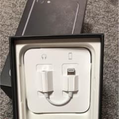 iPhone 純正 イヤフォン 変換アダプタ 【新品未使用】のサムネイル