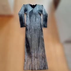 イッセイミヤケ PLEATS PLEASEプリーツシルバー ロングカーディガン