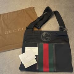 グッチ　GG インターロッキング　シェリーラインGucci ブラック サコッシュのサムネイル