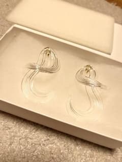 試着のみ 完売品 Mame Kurogouchi ピアス ガラス - メルカリ