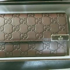 GUCCI財布のサムネイル