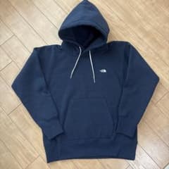 THE NORTH FACE ネイビー パーカー Mのサムネイル