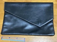 黒 合成皮革 クラッチバッグのサムネイル