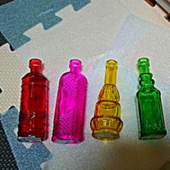 レトロ ? な カラフル 花瓶 4本セットのサムネイル