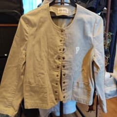 PINK HOUSE ロゴ入り ベージュ ジャケットのサムネイル