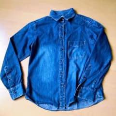 ユニクロ デニムシャツのサムネイル
