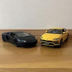 マイスト1/18 ランボルギーニ アヴェンタドール、ウルスのサムネイル