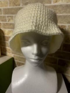 【ハンドメイド】　バケハ　ビーニー　帽子　ハット 毛糸のサムネイル
