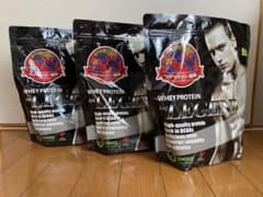 ビーレジェンドプロテイン　ベリベリベリー風味　700g×3個セットのサムネイル