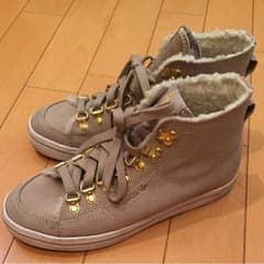 スニーカー adidasのサムネイル