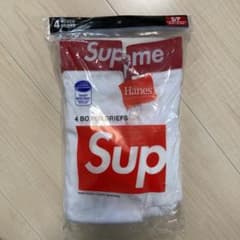 Supreme Hanes ボクサーパンツ 白３枚　Sサイズのサムネイル