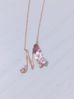 Samantha Tiara フラワーレターズイニシャルネックレスのサムネイル