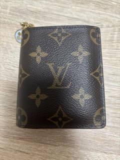 LOUIS VUITTON モノグラム 二つ折り財布のサムネイル