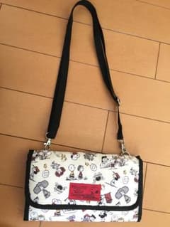 ショルダーバッグのサムネイル