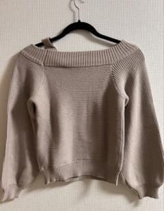 LIP SERVICE ワンショルダールーズニット ベージュ 美品のサムネイル