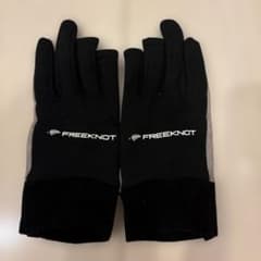 FREKNOT グローブ Mサイズ ブラック/グレーのサムネイル