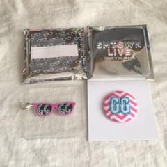 少女時代 SMTOWN ミニサングラス 缶バッジ