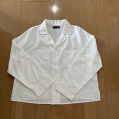 a.g.plus ホワイト 長袖シャツのサムネイル