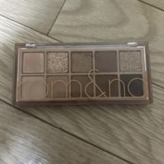 ロムアンドBTアイパレット 02 MAHOGANY GARDENのサムネイル