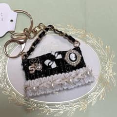 가방 매력 NO5 카멜리아 리본 본줄 파리 열쇠 고리