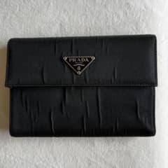 PRADA ナイロン 三つ折り財布 サフィアーノ 三角ロゴ ブラック M510