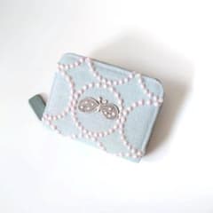 受注】刺繍2 お札の折れない二つ折り財布 ライトブルー ミナペルホネン