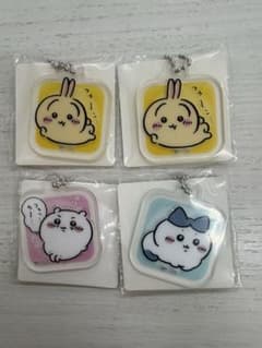 ちいかわ アクリミニ3 アクリルキーホルダーのサムネイル