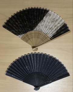 扇子　二つセットのサムネイル