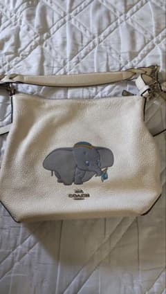 こっちゃん様　コーチ　ディズニーコラボ　ダンボ　ショルダーバッグのサムネイル
