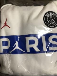 psg×jordan パーカー　ホワイト　Mサイズのサムネイル