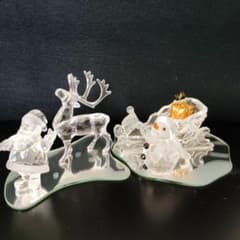 スワロフスキー 置物 クリスマス サンタ トナカイ スノーマン ソリ