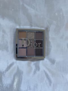 ［未使用］Dior アイシャドウパレット 002 Cool Neutralsのサムネイル